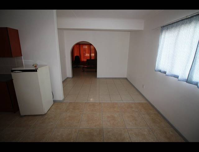 3 BEDROOM HOUSE SOLD IN THE ORCHARDS